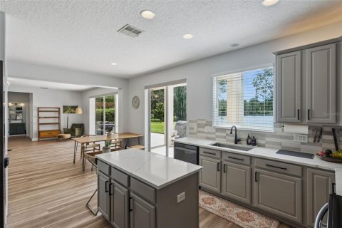 Villa ou maison à vendre à Orlando, Floride: 5 chambres, 319.4 m2 № 2396900 - photo 19
