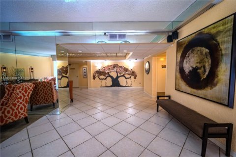 Condominio en venta en Pembroke Pines, Florida, 1 dormitorio, 68.75 m2 № 1823811 - foto 19