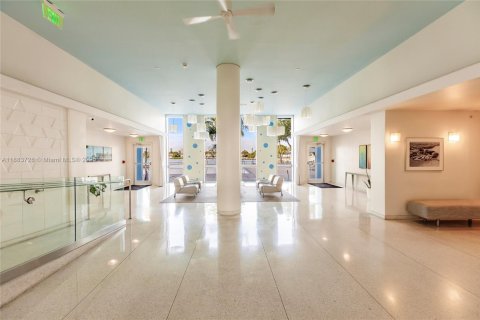 Condo in Miami Beach, Florida, 1 bedroom № 1965027 - photo 8