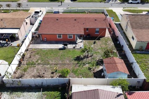 Casa en venta en Orlando, Florida, 3 dormitorios, 135.45 m2 № 2201862 - foto 13