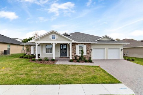 Casa en Lakeland, Florida 3 dormitorios, 209.87 m2 № 2111835