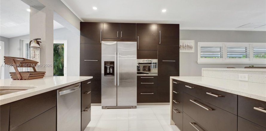 Дом в Уилтон-Мэнорс, Флорида 3 спальни, 124.86м2 № 2006382