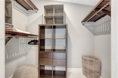 Купить виллу или дом в Уилтон-Мэнорс, Флорида 3 спальни, 124.86м2, № 2006382 - фото 15