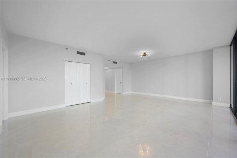 Купить кондоминиум в Авентура, Флорида 3 спальни, 167.22м2, № 1993039 - фото 3