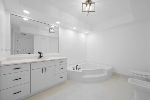 Купить кондоминиум в Авентура, Флорида 3 спальни, 167.22м2, № 1993039 - фото 12
