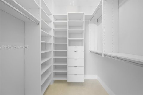 Купить кондоминиум в Авентура, Флорида 3 спальни, 167.22м2, № 1993039 - фото 11