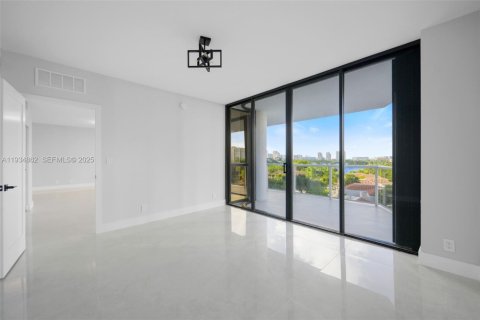 Купить кондоминиум в Авентура, Флорида 3 спальни, 167.22м2, № 1993039 - фото 17