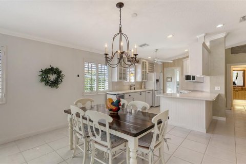 Villa ou maison à louer à Sarasota, Floride: 2 chambres, 157.28 m2 № 1884368 - photo 11