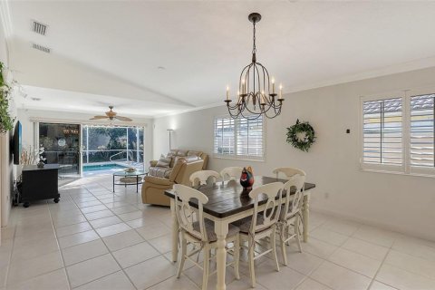Villa ou maison à louer à Sarasota, Floride: 2 chambres, 157.28 m2 № 1884368 - photo 8