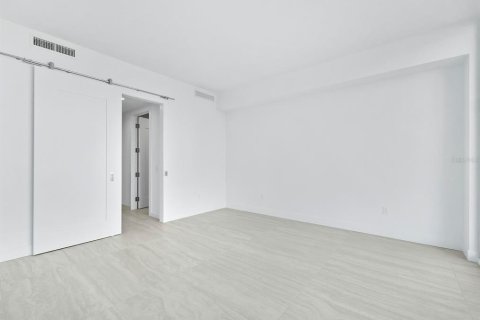 Снять в аренду кондоминиум в Сарасота, Флорида 4 комнаты, 169.83м2, № 2096306 - фото 27