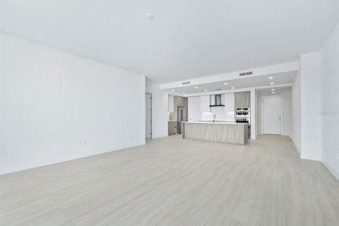 Снять в аренду кондоминиум в Сарасота, Флорида 4 комнаты, 169.83м2, № 2096306 - фото 7