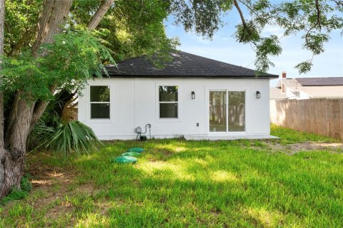 House in Orlando, Florida 3 bedrooms, 147.53 sq.m. № 1829672 - photo 10