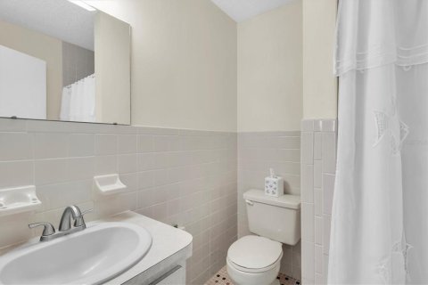 Купить кондоминиум в Нью-Порт-Ричи, Флорида 4 комнаты, 95.13м2, № 1566717 - фото 14