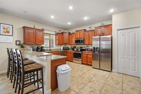 Casa en venta en Davenport, Florida, 6 dormitorios, 310.2 m2 № 2199789 - foto 5