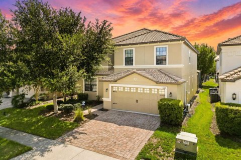 House in Davenport, Florida 6 bedrooms, 310.2 sq.m. № 2199789