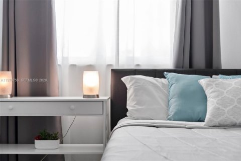 Condominio en venta en Sunny Isles Beach, Florida, 2 dormitorios, 116.59 m2 № 2031128 - foto 29