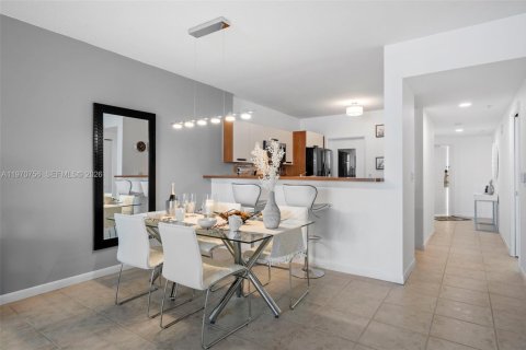 Condominio en venta en Sunny Isles Beach, Florida, 2 dormitorios, 116.59 m2 № 2031128 - foto 11