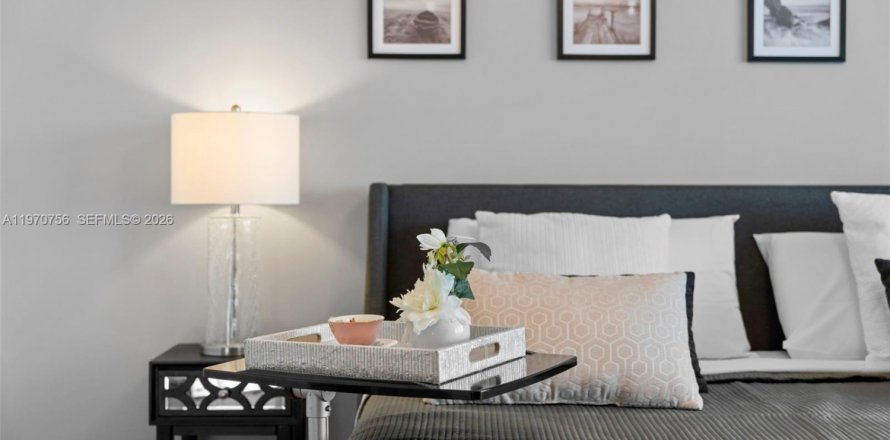 Condominio en Sunny Isles Beach, Florida, 2 dormitorios  № 2031128