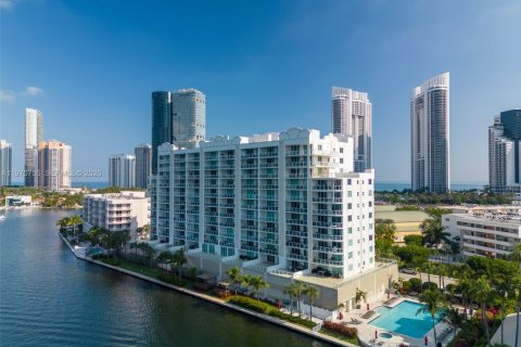 Condominio en venta en Sunny Isles Beach, Florida, 2 dormitorios, 116.59 m2 № 2031128 - foto 12