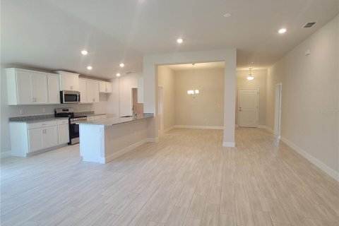 Casa en venta en Dade City, Florida, 3 dormitorios, 181.62 m2 № 1786260 - foto 13