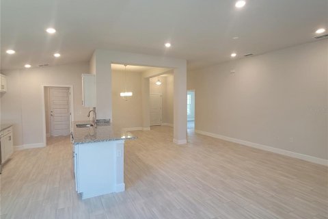 Casa en venta en Dade City, Florida, 3 dormitorios, 181.62 m2 № 1786260 - foto 7