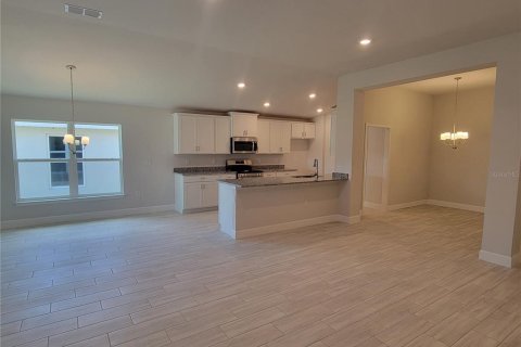 Casa en venta en Dade City, Florida, 3 dormitorios, 181.62 m2 № 1786260 - foto 12