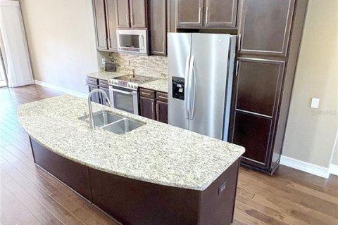 Adosado en venta en Tampa, Florida, 2 dormitorios, 160.16 m2 № 2347363 - foto 9
