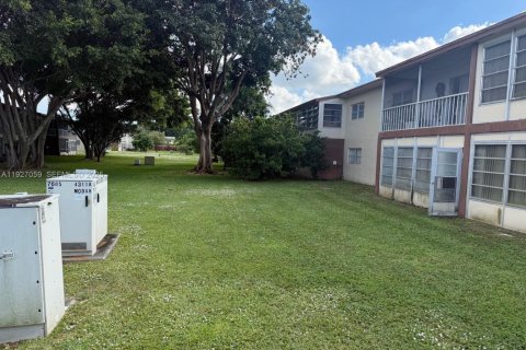 Купить кондоминиум в Маргит, Флорида 2 спальни, 91.97м2, № 1985969 - фото 7