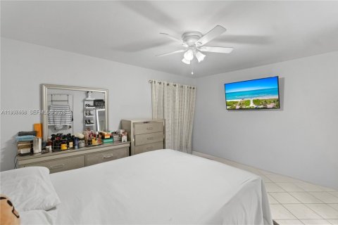 Copropriété à vendre à Hialeah, Floride: 2 chambres, 92.72 m2 № 1996001 - photo 15