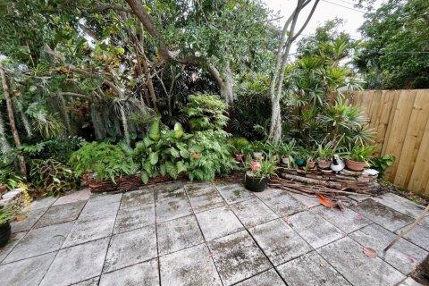 Casa en venta en Lake Worth, Florida, 2 dormitorios, 117.24 m2 № 1159848 - foto 1