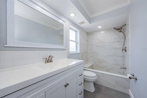 Villa ou maison à vendre à Tampa, Floride: 4 chambres, 166.67 m2 № 1677058 - photo 15