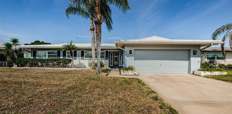 Villa ou maison à Tampa, Floride 4 chambres, 166.67 m2 № 1677058