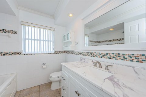 Villa ou maison à vendre à Tampa, Floride: 4 chambres, 166.67 m2 № 1677058 - photo 21