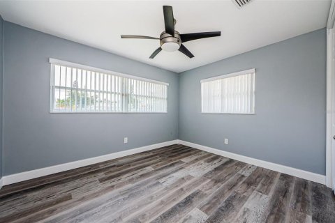 Villa ou maison à vendre à Tampa, Floride: 4 chambres, 166.67 m2 № 1677058 - photo 23