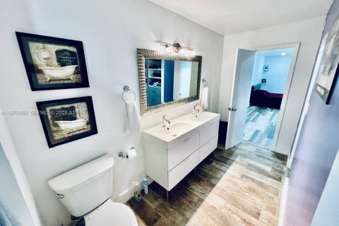 Condominio en venta en North Miami, Florida, 2 dormitorios, 109.62 m2 № 2033009 - foto 21