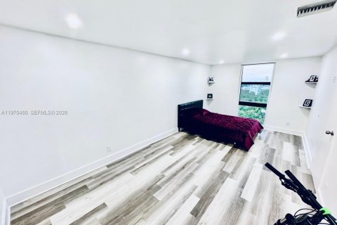 Condominio en venta en North Miami, Florida, 2 dormitorios, 109.62 m2 № 2033009 - foto 30