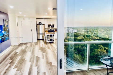 Condominio en venta en North Miami, Florida, 2 dormitorios, 109.62 m2 № 2033009 - foto 14