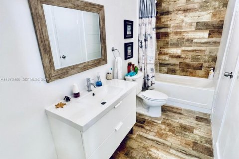 Condominio en venta en North Miami, Florida, 2 dormitorios, 109.62 m2 № 2033009 - foto 29