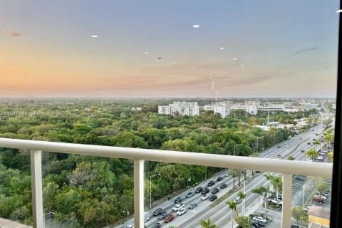 Condominio en venta en North Miami, Florida, 2 dormitorios, 109.62 m2 № 2033009 - foto 15