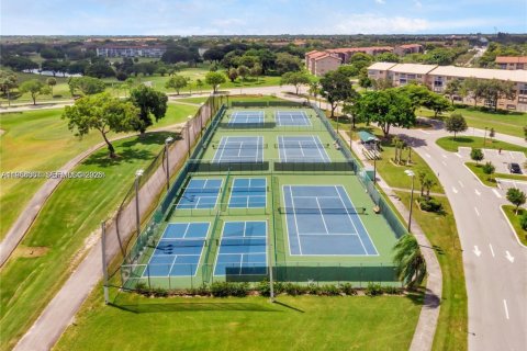 Copropriété à louer à Pembroke Pines, Floride: 2 chambres, 95.88 m2 № 2010051 - photo 15