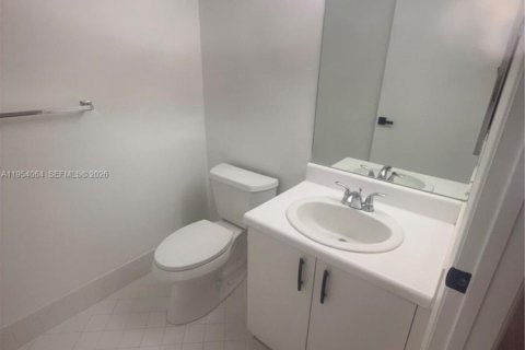 Copropriété à louer à Pembroke Pines, Floride: 2 chambres, 95.88 m2 № 2010051 - photo 7