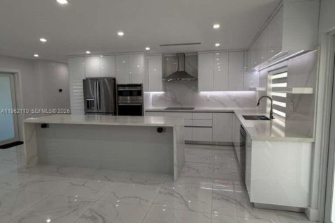 Снять в аренду виллу или дом в Катлер-Бей, Флорида 3 спальни, 146.41м2, № 2024819 - фото 8