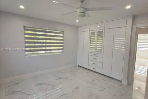 Снять в аренду виллу или дом в Катлер-Бей, Флорида 3 спальни, 146.41м2, № 2024819 - фото 16