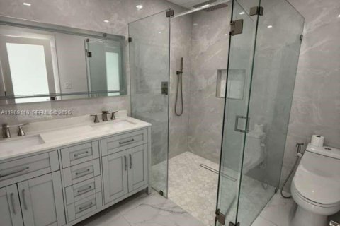 Снять в аренду виллу или дом в Катлер-Бей, Флорида 3 спальни, 146.41м2, № 2024819 - фото 19