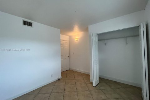 Condominio en alquiler en Sunrise, Florida, 2 dormitorios, 72.46 m2 № 2054274 - foto 7