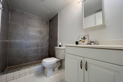 Condominio en alquiler en Sunrise, Florida, 2 dormitorios, 72.46 m2 № 2054274 - foto 8