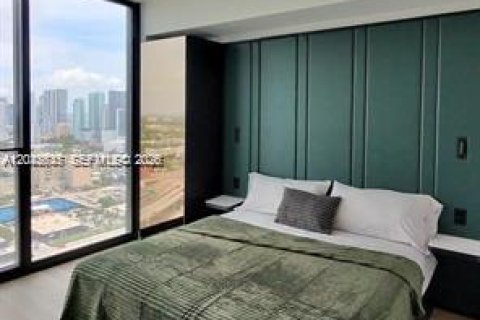 Condominio en alquiler en Miami, Florida, 31.31 m2 № 2252476 - foto 4