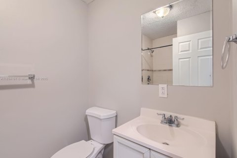 Casa en venta en Miramar, Florida, 4 dormitorios, 220.92 m2 № 1814024 - foto 18