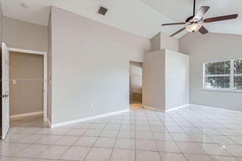 Casa en venta en Miramar, Florida, 4 dormitorios, 220.92 m2 № 1814024 - foto 14