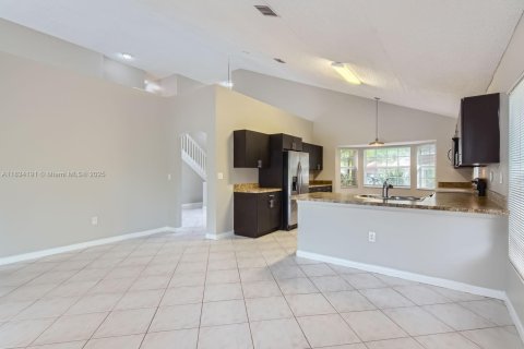 Casa en venta en Miramar, Florida, 4 dormitorios, 220.92 m2 № 1814024 - foto 12
